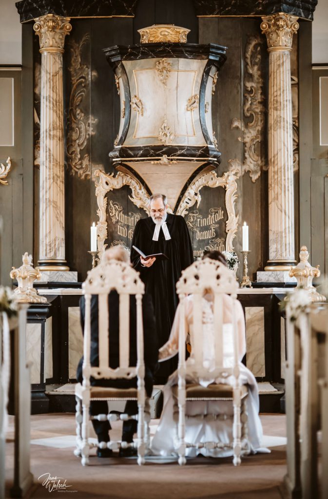 hochzeitsfotograf-welsch-trauung-zionskirche-worpswede