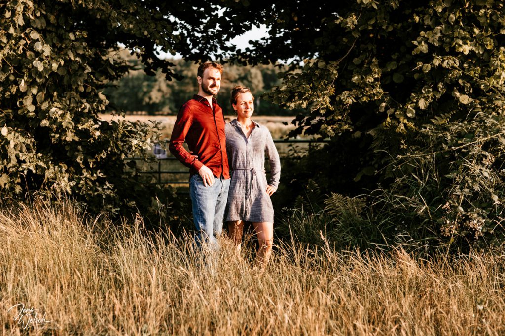 brautpaar-verliebt-in-worpswede