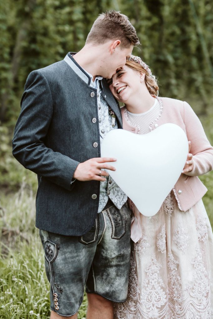 verliebt-hopfengarten-hochzeitskuss-tettnang-friedrichshafen