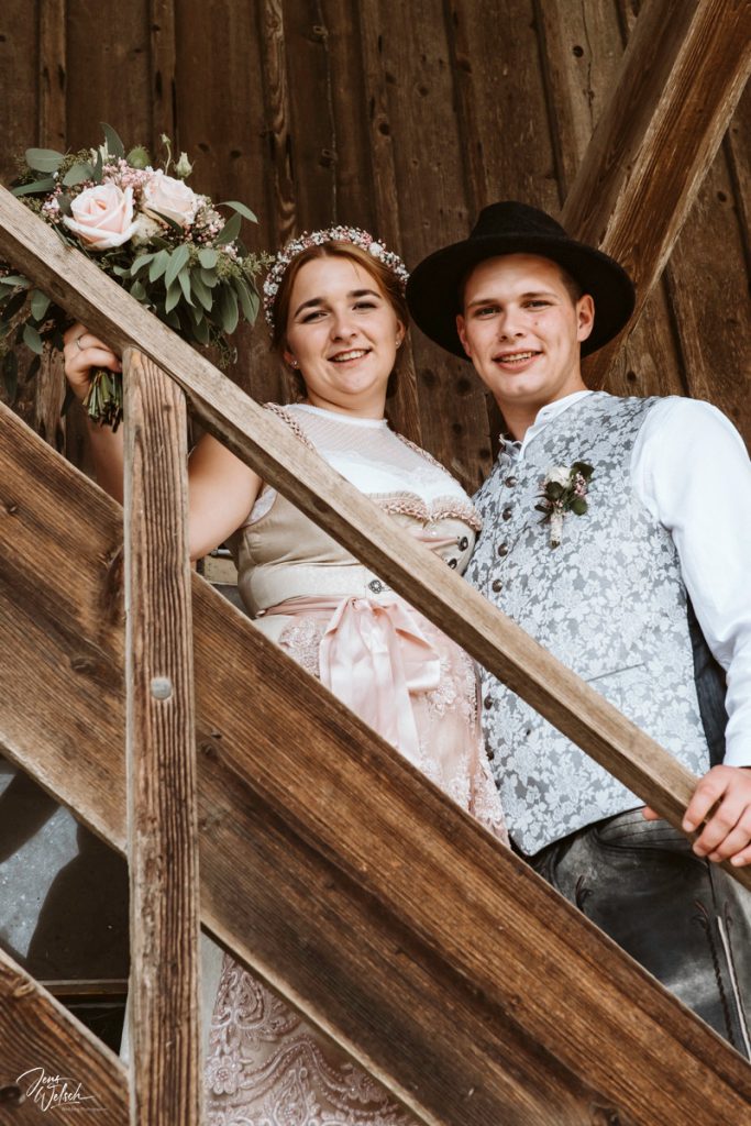 brautpaar-ponyhof-hochzeitsfeier-pferdehochzeit