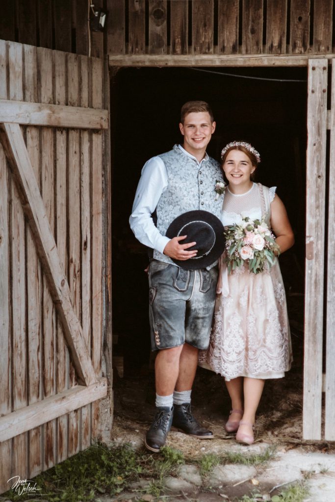 brautpaar-ponyhof-hochzeitsfeier-pferdehochzeit